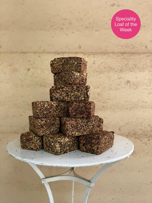 Super Seed Mountain Loaf 850g